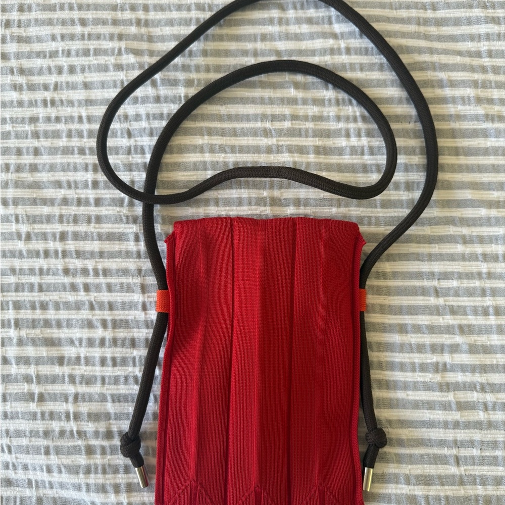 MADE IN SPAIN - Red Pleated Crossbody Bag - Picture 2 of 4